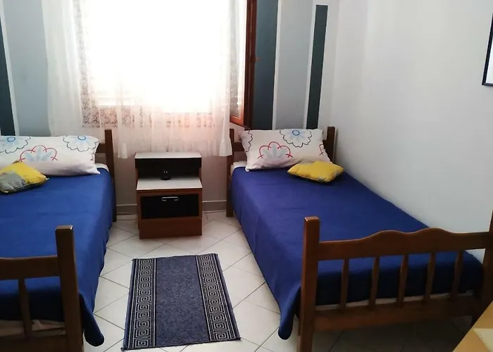 Apartman Maja *